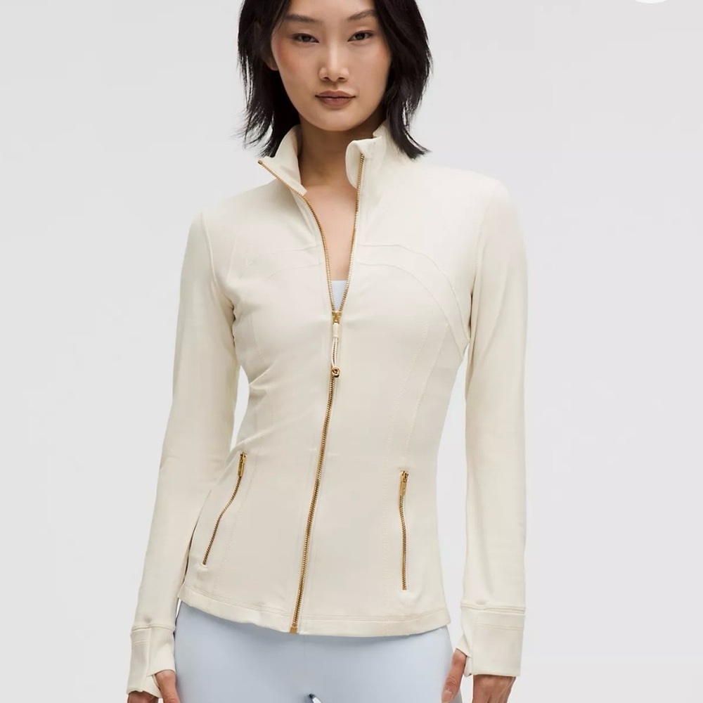 NWT LULULEMON DEFINE NULU LIGHT IVORY WITH GOLD HARDWARE JACKET